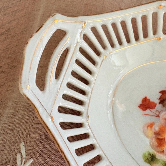 Vintage Schumann Bavaria Reticulated Porcelain Dish‎ Grapes & Nuts Oval Germany - Picture 7 of 10